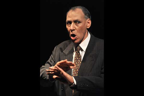 Ronald Rand as Harold Clurman